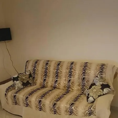 Апартаменты Central & Quiet Apartment Zacharo - 3 Minutes From Beach *