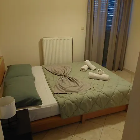 Апартаменты Central & Quiet Apartment Zacharo - 3 Minutes From Beach