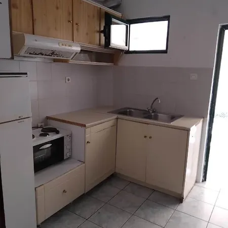 φλοίσβος Apartment *